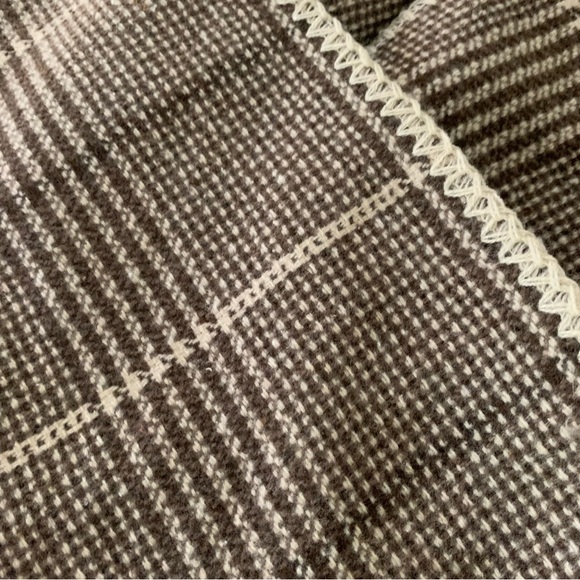 Chic Cozy Soft Neutral Brown Cream Shepard Plaid Cape Blanket Shawl OS - Picture 8 of 8